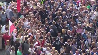 Prezydent Duda w drodze do pałacu spotkał się z ludźmi