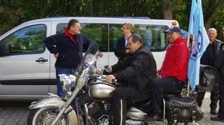 Pensjonariusze oglądali motocykle