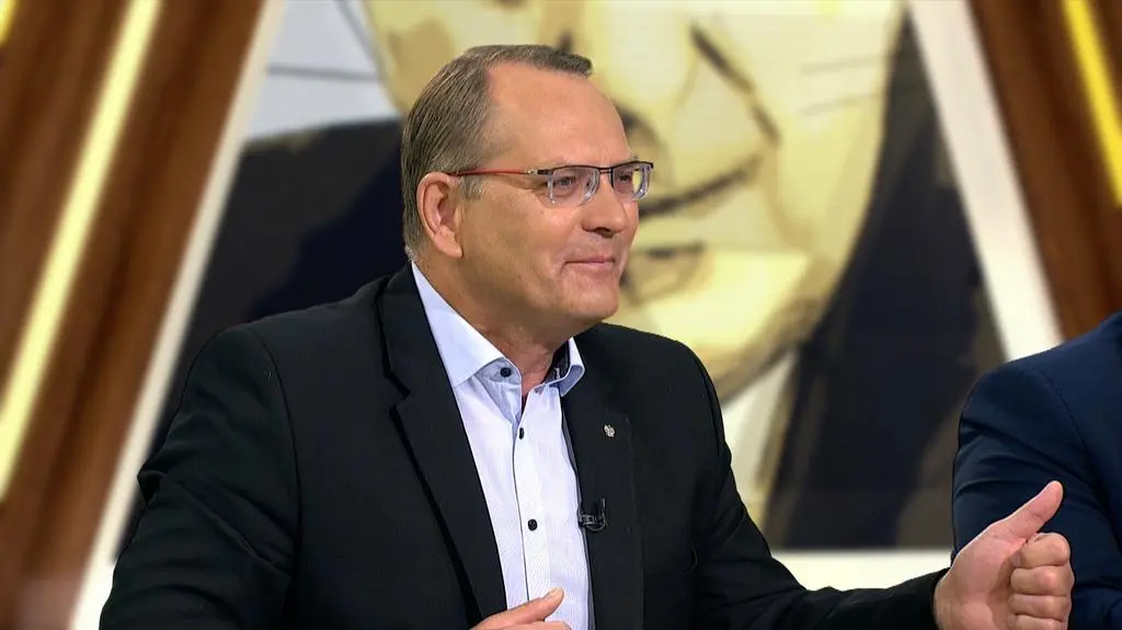 Kłopotek: nie ma przypadku że takiego faceta puszcza się przed wystąpieniem Donalda Tuska