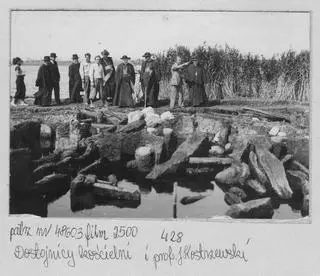 Wykopaliska odwiedził także prymas August Hlond