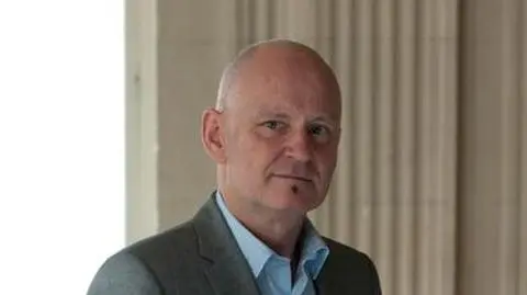 Były wicemer Paryża oskarżany o gwałt. Prokuratura wszczyna śledztwo