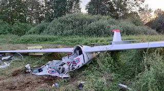 We wsi Rokitnica rozbił się szybowiec