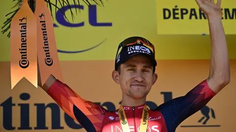 Tour de France: Michał Kwiatkowski wins stage 13 in a classy style