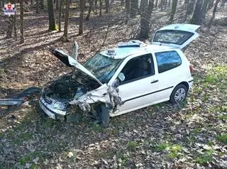 Jak przekazała policja, 31-letni kierujący miał w organizmie ponad trzy promile alkoholu 