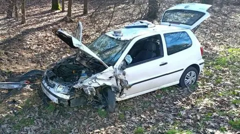 Jak przekazała policja, 31-letni kierujący miał w organizmie ponad trzy promile alkoholu 