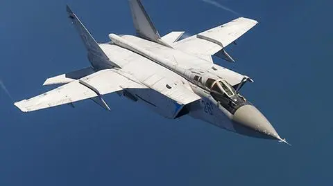 Rosyjski myśliwiec MiG-31 uzbrojony w pocisk rakietowy o prędkości hiperdźwiękowej, Kinżał 