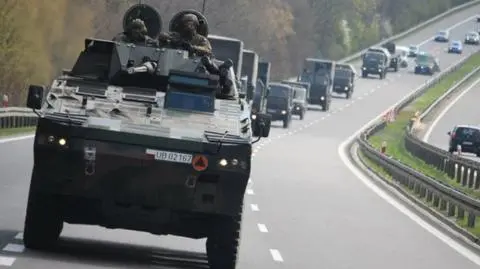 Kolumna Wojska Polskiego na drodze