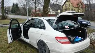 Kierowca jechał z prędkością 220 km/h