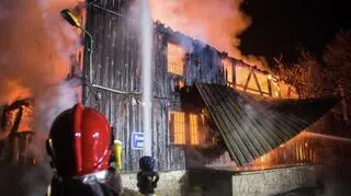 Do pożaru doszło nad ranem