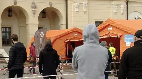 "Odpowiedź na gigantyczne zainteresowanie". Majówkowa akcja szczepień przedłużona w kilku miastach