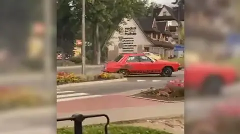 Driftowali na rondzie w Zakopanem. Zostali złapani na gorącym uczynku