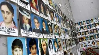 Zdjęcia dzieci, które padły ofiarami ataku czeczeńskich bojowników