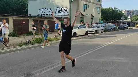 Kamil Bąbel na ulicy Ostatniej w Krakowie