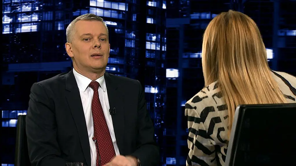 PiS patrzy na sondaże i myli o tym jaką jutro sztuczkę zastosować