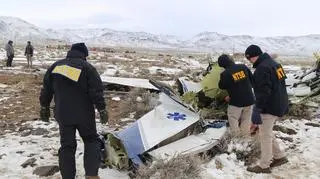 Przedstawiciele Narodowej Rady Bezpieczeństwa Transportu (NTSB) na miejscu katastrofy samolotu Pilatus PC-12