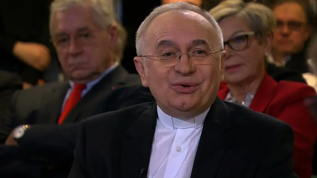 Kloch: demokracja jest zagadnieniem bezpośrednio związanym z polityką