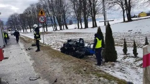Tragedia na drodze, nie żyją dwie osoby