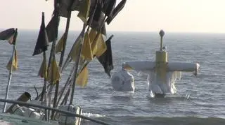 Skute lodem są też elementy wyciągów przy rybackich przystaniach