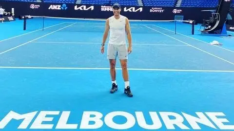 Nadal znienacka zameldował się w Melbourne