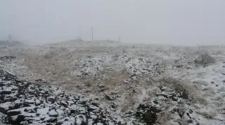 Zbocza  Śnieżki pokryte śniegiem