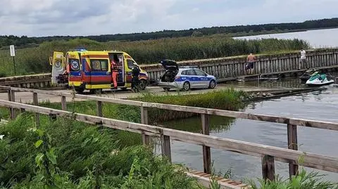 Skutery zderzyły się na jeziorze, są ranni 