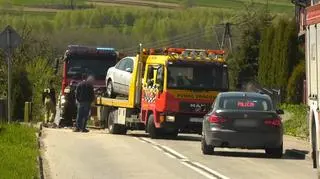 Sześcioletni chłopiec nie żyje, a pięć osób, w tym czworo dzieci, jest rannych
