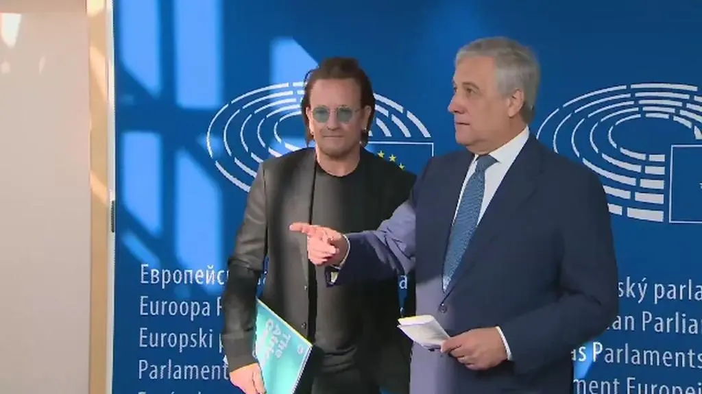 Bono spotkał się z Antonio Tajanim