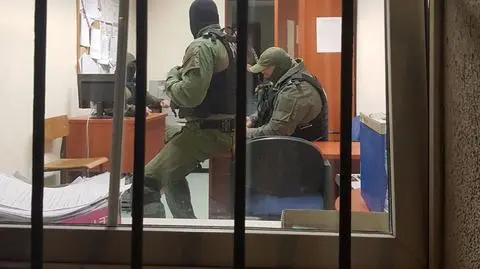 Był poszukiwany kilkoma listami gończymi. Ma wyrok za przestępstwa narkotykowe 