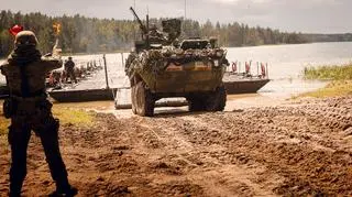 Amerykański kołowy transporter opancerzony Stryker z batalionu NATO w Polsce