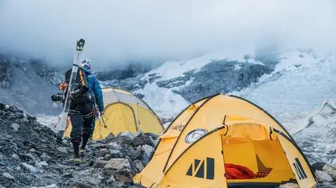 Bargiel musiał zmienić plany. Atak szczytowy na Mount Everest wstrzymany
