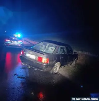 Mężczyzna podczas ucieczki uszkodził radiowóz
