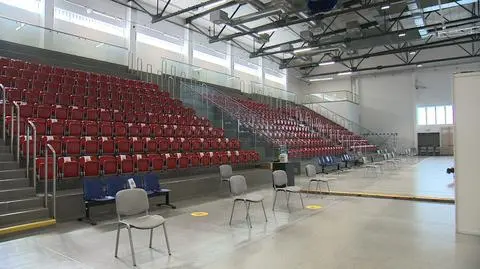 Punkt szczepień zawiesza działalność. "Kilkanaście tysięcy osób musi być przerejestrowanych"