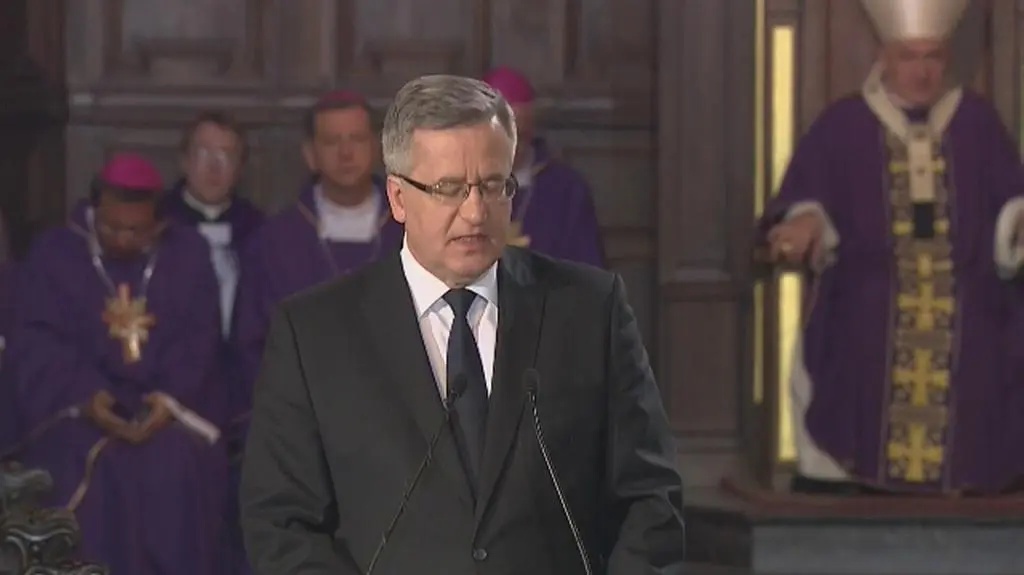 Bronisław Komorowski wygłosił przemówienie na pogrzebie profesora Władysława Bartoszewskiego