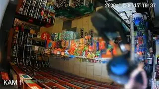 Zaatakowali ekspedientkę 