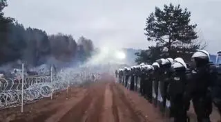 Policjanci na granicy polsko-białoruskiej