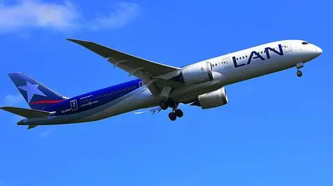 Boeing 787-9 Dreamliner latam lan - Vytautas Kielaitis shutterstock_777208573
