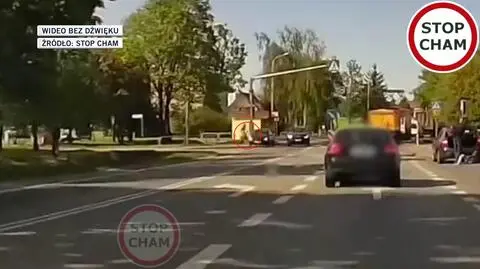 Chciała uniknąć zderzenia z innym autem, wjechała na chodnik i potrąciła kobietę w ciąży