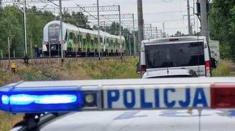 Śmiertelny wypadek na torach. Opóźnienia sięgały trzech godzin, część pociągów odwołano