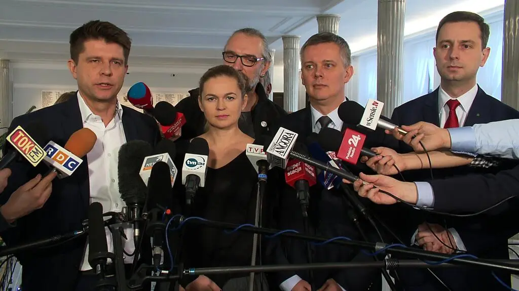 Wspólna konferencja opozycji z zaproszeniem na demonstrację pod TK