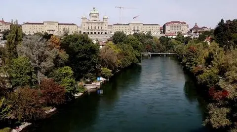 Siedziba szwajcarskiego parlamentu. Wideo archiwalne
