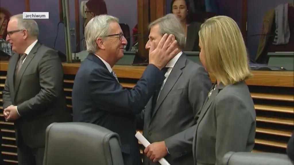 Juncker wita się z politykami w Brukseli