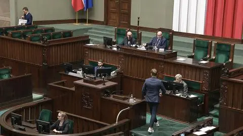Opozycja pytała, minister opuścił salę. "Obraził się i wyszedł"
