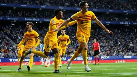 FC Barcelona mistrzem Hiszpanii. Efektowny triumf i dublet "Lewego" w derbach