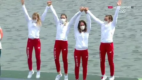 Na podium skakały z radości. Polki odebrały medale