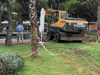 Rozbiórka basenów w hotelu w Albanii