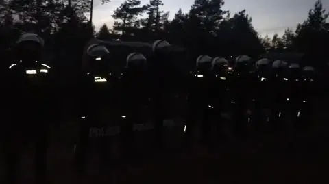 Policja pomagała w odparciu próby nielegalnego przekroczenia granicy
