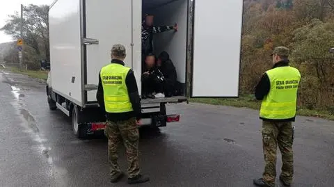 W chłodni stłoczone były 23 osoby, w tym dziewięcioro dzieci.  