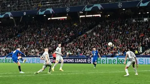 Piękne gole dały Chelsea awans