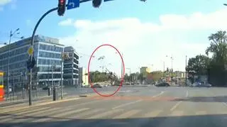 Urwany pantograf w tramwaju w Łodzi