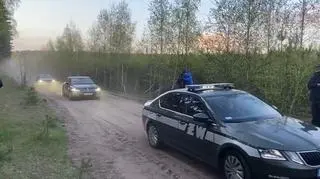 Pojazd Żandarmerii Wojskowej we wsi Zamość